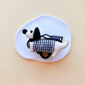 Puppy Sunglasses Holder Necklace - Black